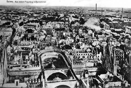 Blick über das zerstörte Reims